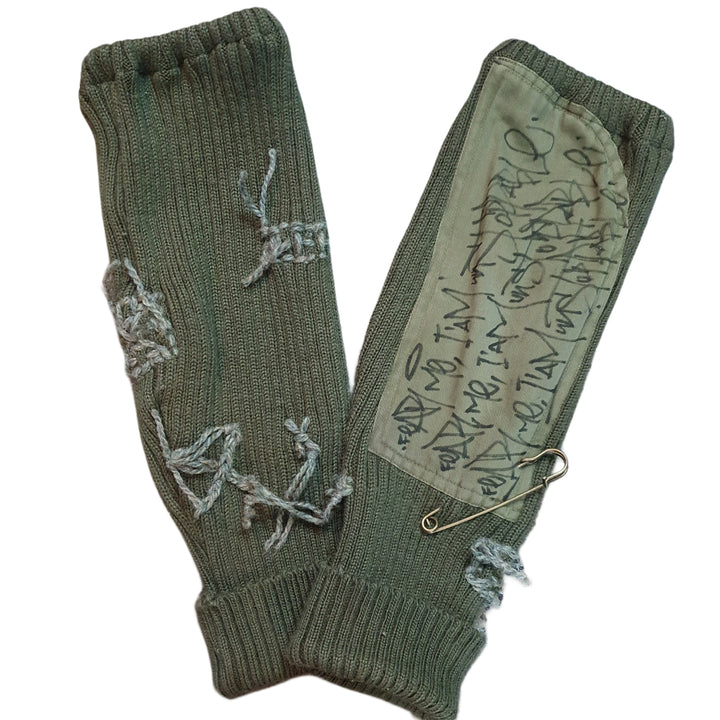 Embroidered Yarn Mittens