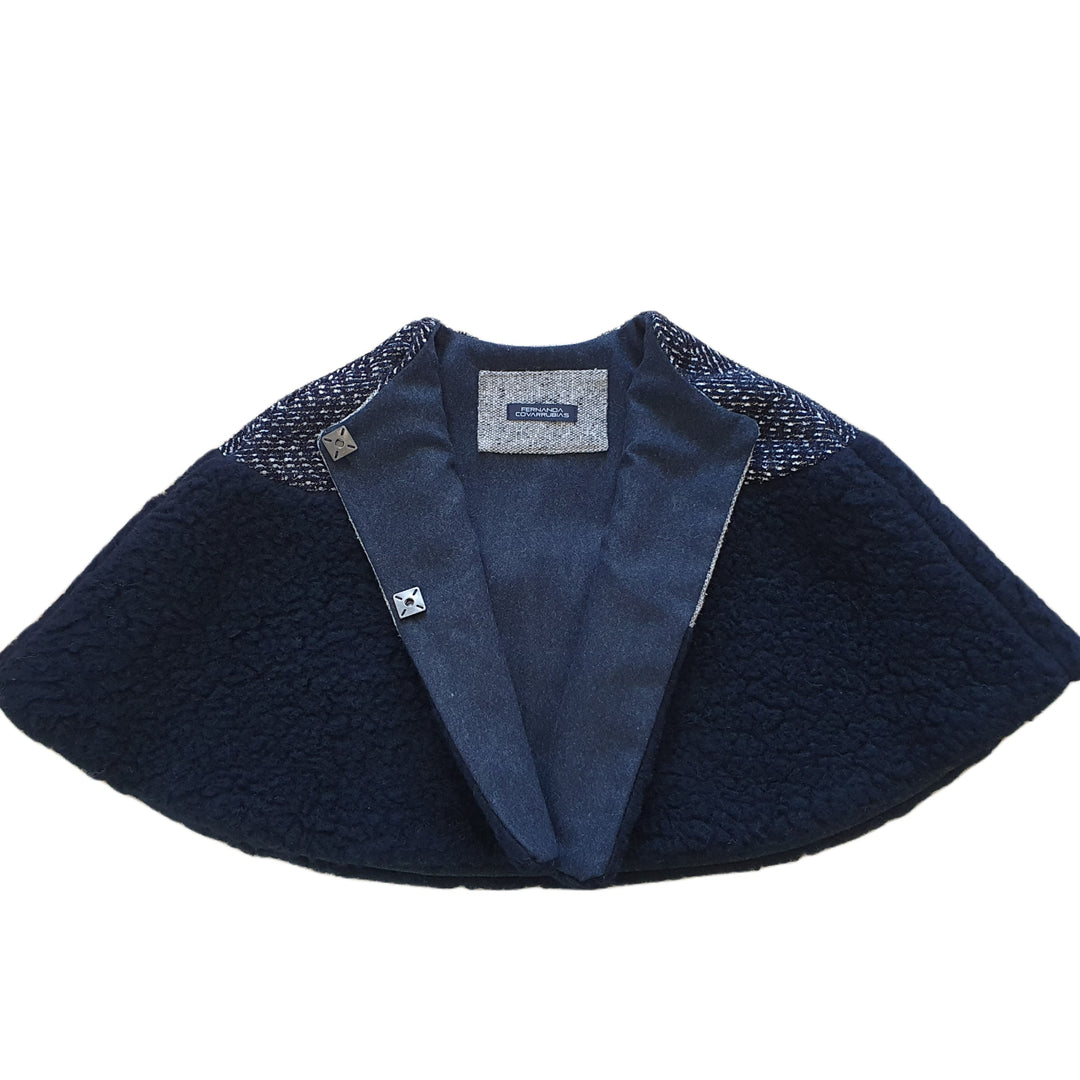 Agnes Wool Cape Black.